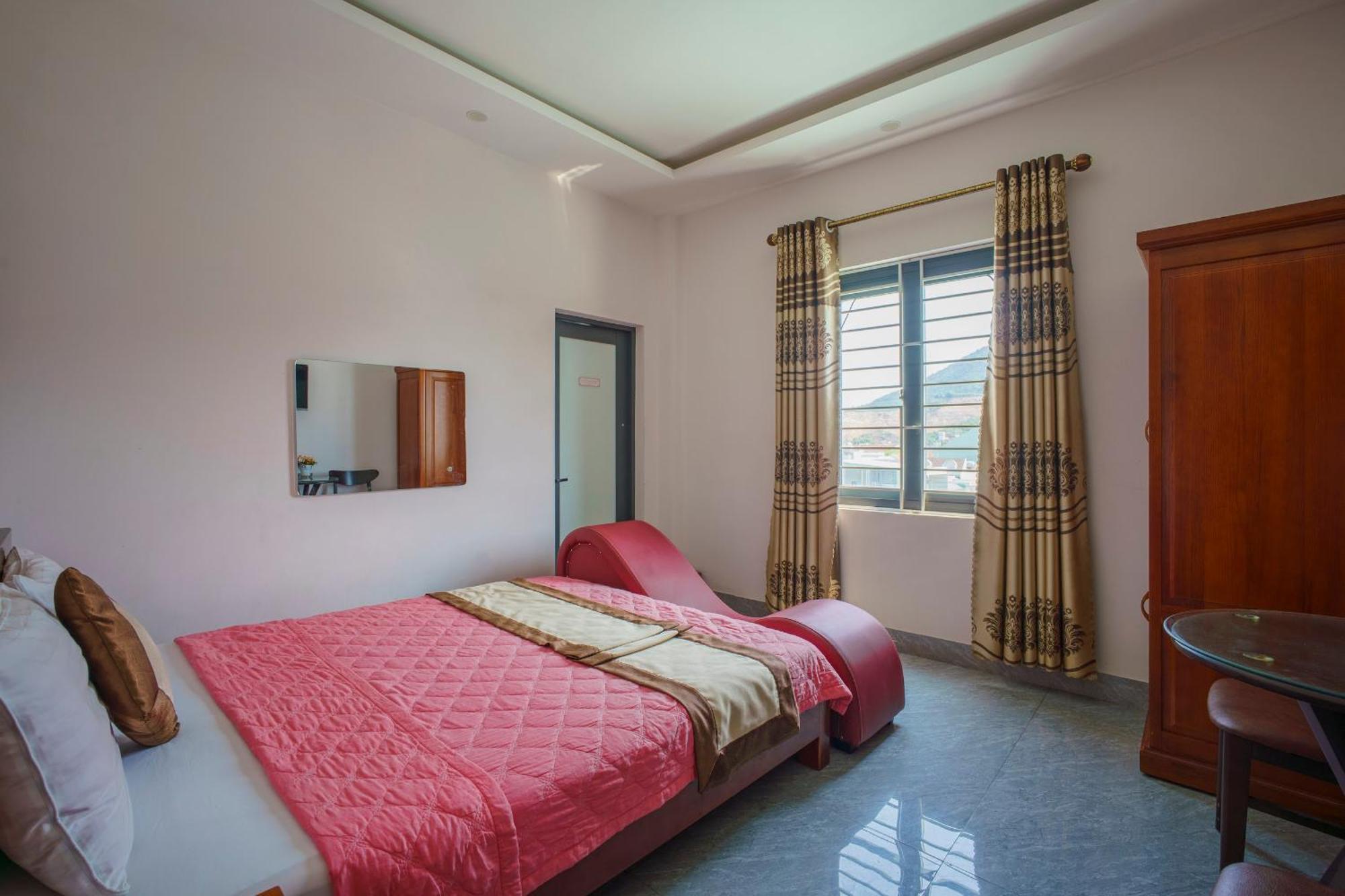 Phu Xuan Hotel Quy Nhon Exterior photo