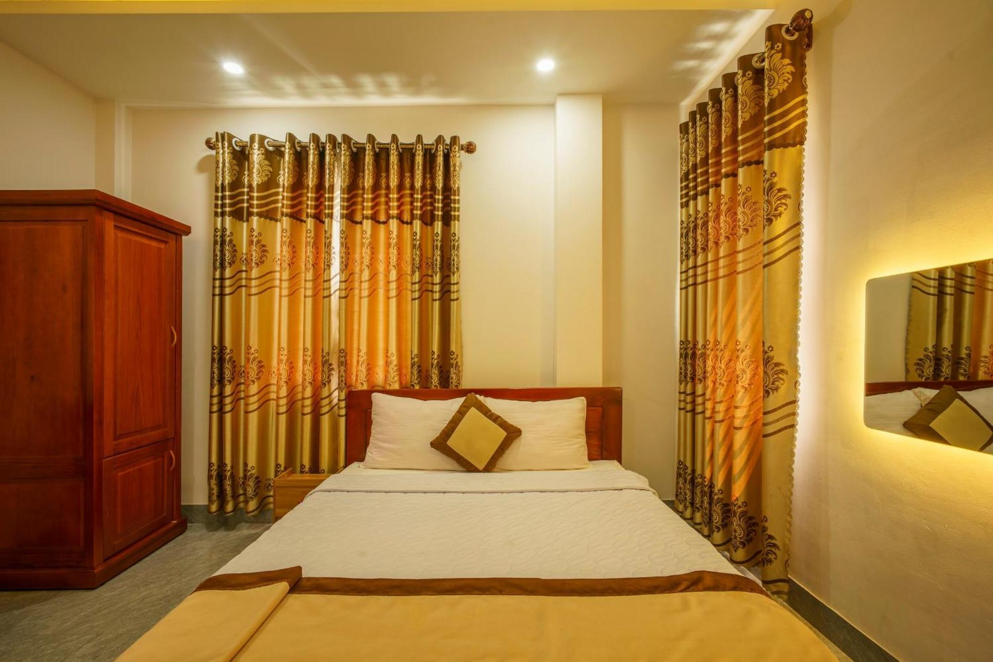 Phu Xuan Hotel Quy Nhon Exterior photo